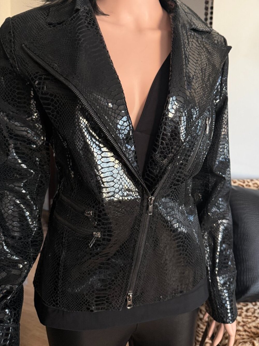 CACHE Exotic Black Snakeskin Leather Biker Jacket | REAL SHOWSTOPPER! | L | EUC - Picture 2 of 14